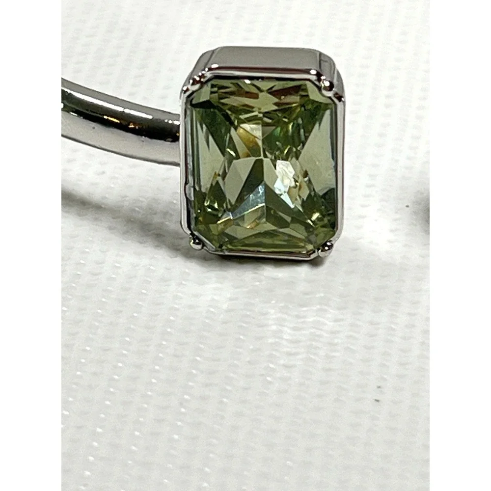 Silver‎ Toned Hinged Bracelet w/ 2 Greenish Color Settings 5